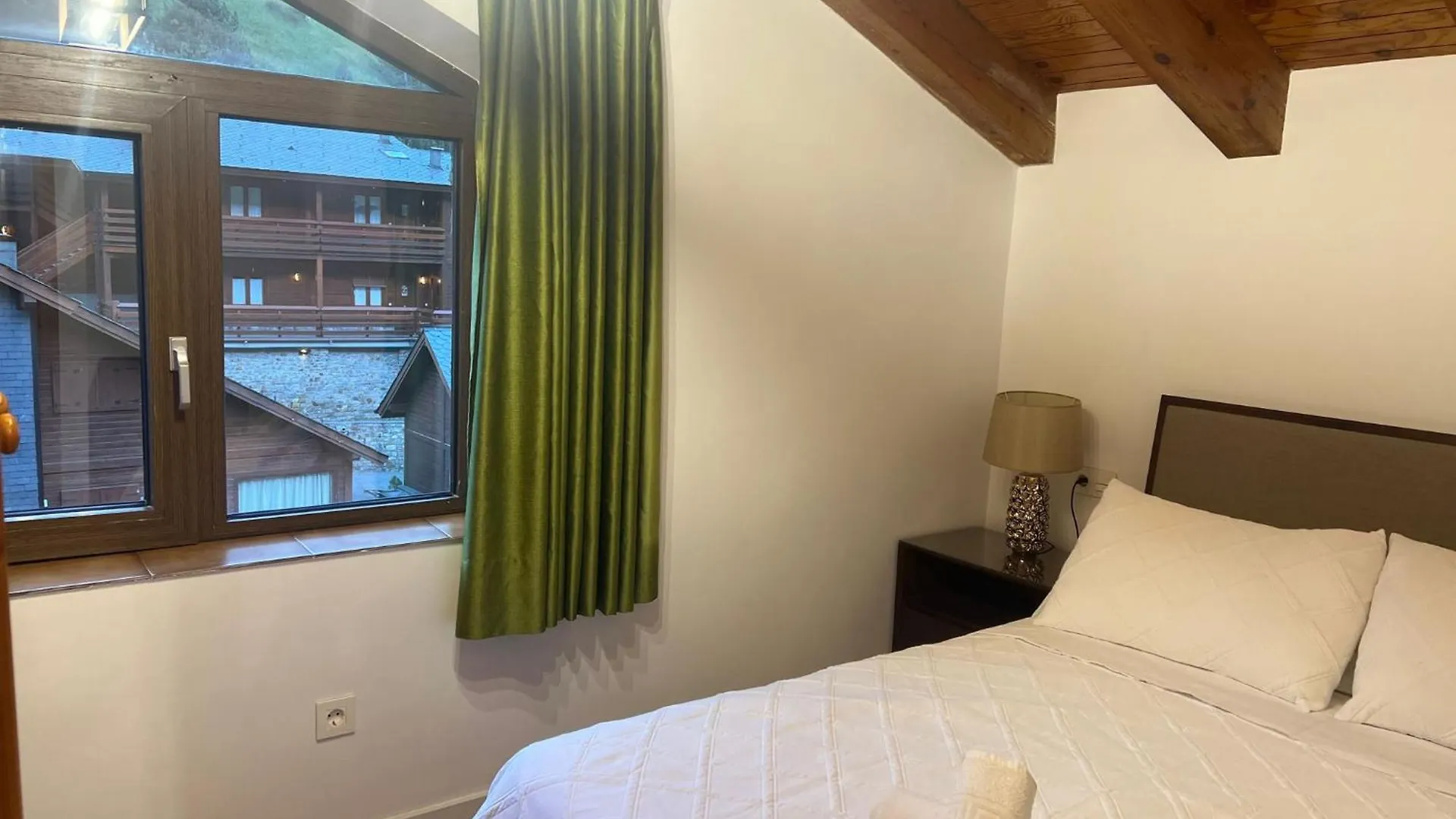 Apartamento Valle De Incles Orenetes Wifi Y Parking Gratuito Солдеу